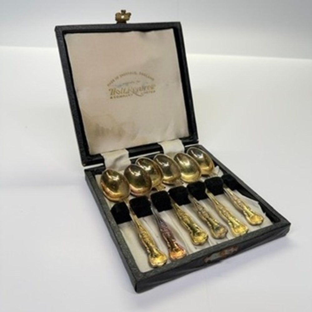 Holt Renfrew Sheffield England Vintage Silver Plate Spoons Set of 6‎ with Case